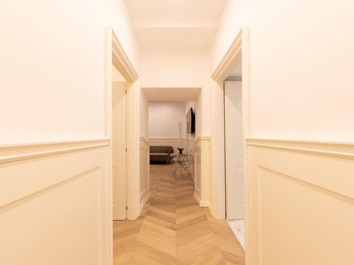 The Best Rent - Elegant Five-Bedrooms Apartment Near Colosseo Rome Buitenkant foto