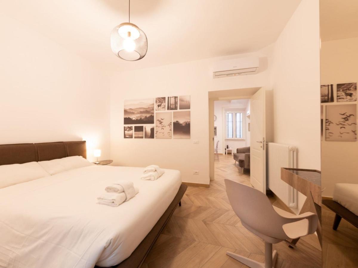 The Best Rent - Elegant Five-Bedrooms Apartment Near Colosseo Rome Buitenkant foto
