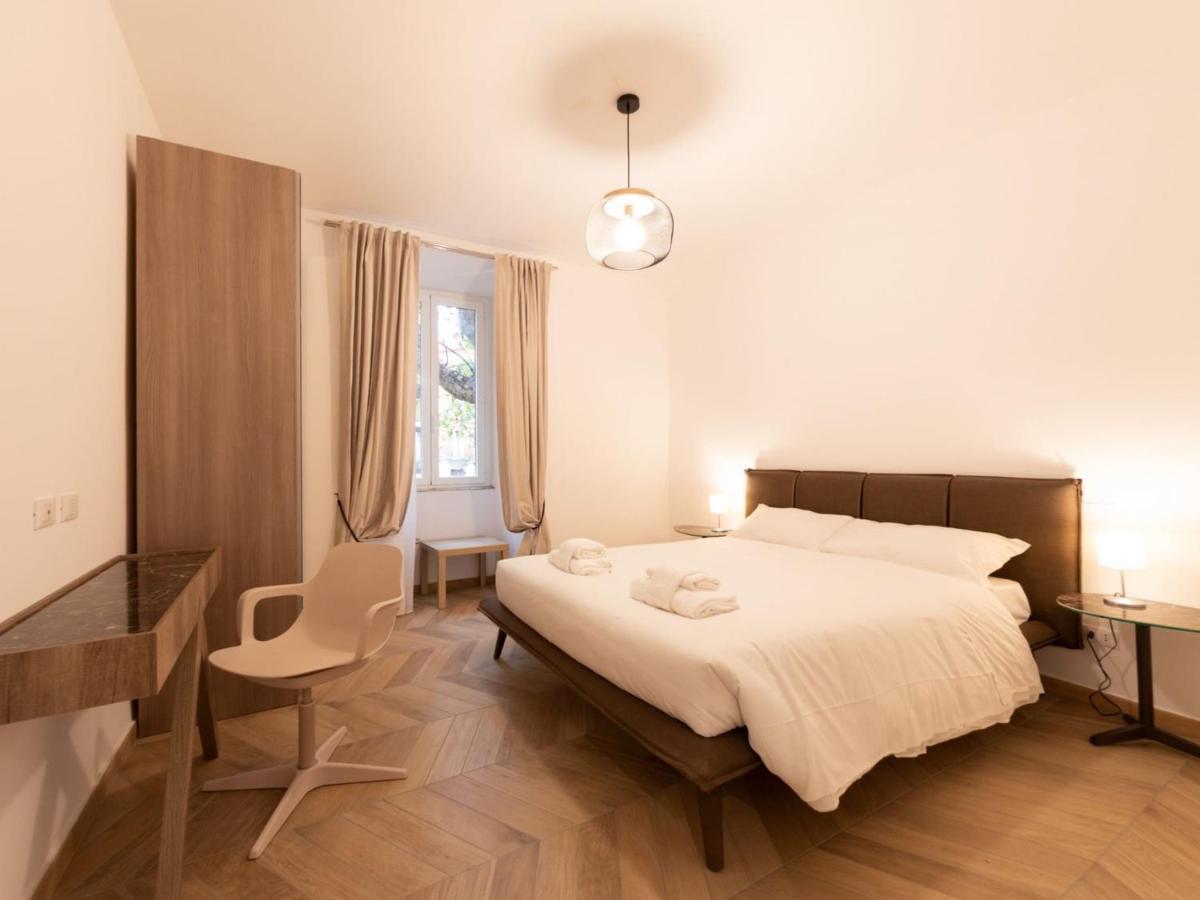 The Best Rent - Elegant Five-Bedrooms Apartment Near Colosseo Rome Buitenkant foto
