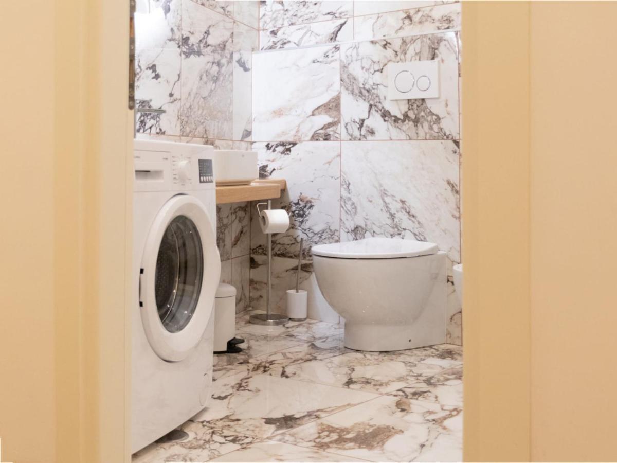 The Best Rent - Elegant Five-Bedrooms Apartment Near Colosseo Rome Buitenkant foto