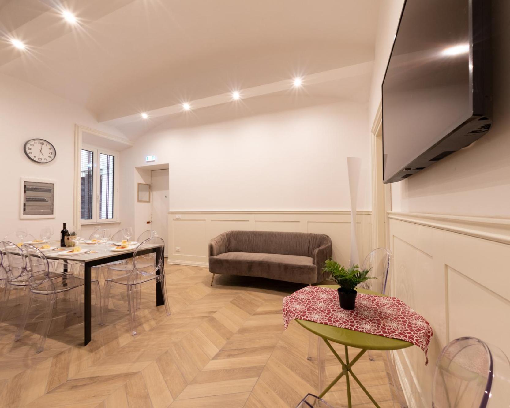 The Best Rent - Elegant Five-Bedrooms Apartment Near Colosseo Rome Buitenkant foto